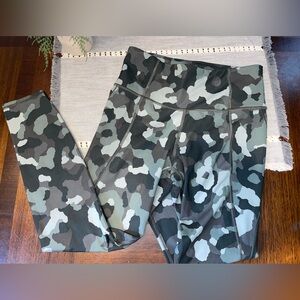 Woman’s size small athleta brand leggings